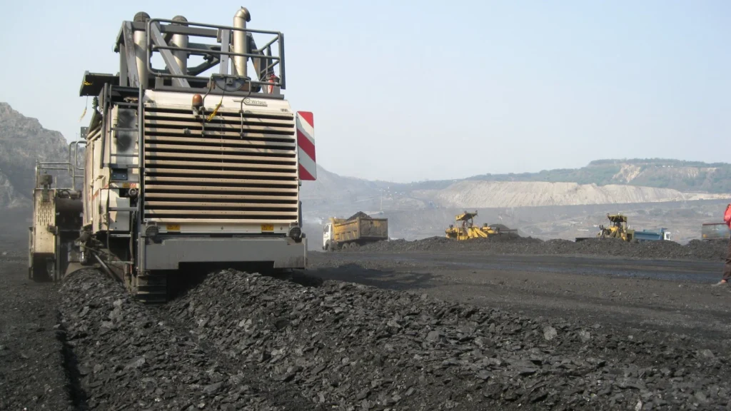 Coal India Q2 Review: Why Motilal Oswal Maintains 'Buy' Despite Muted Results