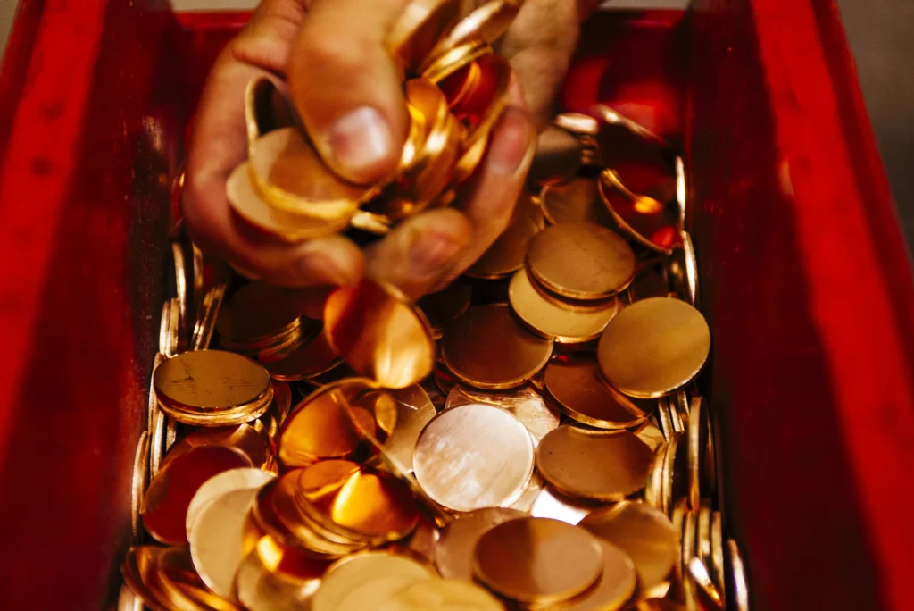 Gold ETFs Reach Highest Level Since 2022 Amid Market Volatility