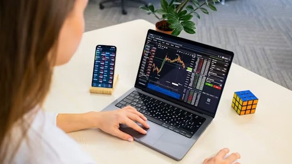 Trade Setup For Oct 16: Nifty To Continue Upside Movement; Key Support At 25,200