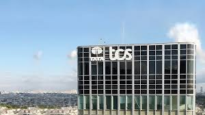 “TCS Layoffs & UK Hiring: Why the Indian IT Giant Is Betting Big Abroad”

“Behind the TCS Layoff Storm: 5,000 UK Jobs and a New Direction”

“TCS Cuts 20,000, Hires 5,000 in UK: Strategic Pivot or Mixed Message?”

“How TCS Is Rewriting Its Future: Mass Layoffs, UK Expansion, AI Play”

“TCS Layoffs 2025: Will Its UK AI Hub Redeem the Cuts?”