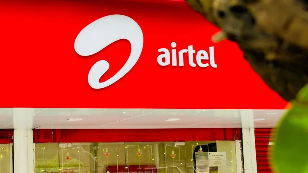 Bharti Airtel Shares Drop 4% as Singtel Offloads Stake Worth Rs 10,915 Crore