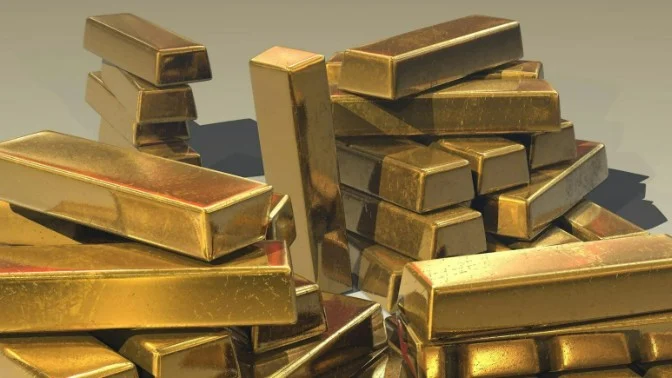 Gold Prices Slump As Dollar Strengthens: What Indian Investors Need To Know