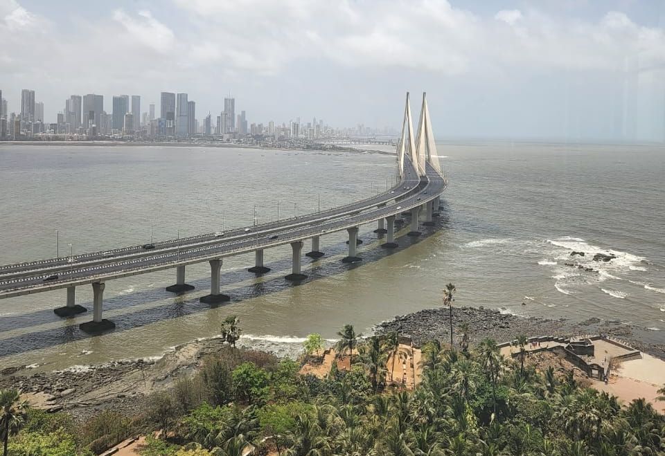 India's AI Boom Conundrum: HSBC Warns of Key Risk Amid Sensex Target of 94,000