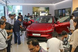 Tesla India Sales: Why Growth Is Slow and What’s Next

Can Tesla Crack the Indian EV Market in 2025?

Tesla India Strategy: Overcoming High Prices and Low Adoption

Tesla Gurugram Hub: A Game-Changer for EV Buyers in India?

Why Tesla India Sales Lag Behind Competitors