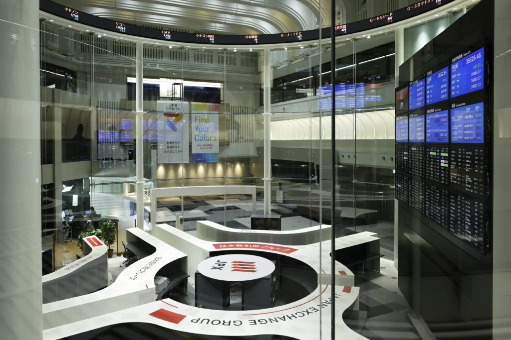 Asian Stocks Rebound: Japan Bond Auction and Global Market Trends