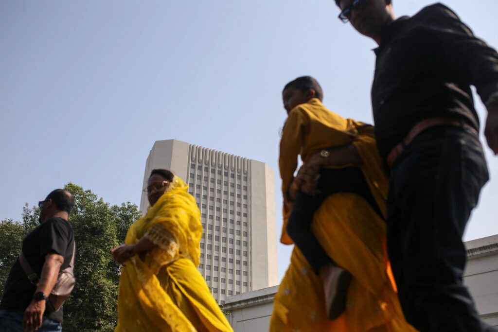 India Bonds Rally On RBI's Cash Injection Plan