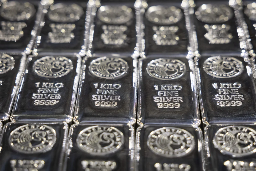 Silver Prices Retreat From Record High: What Indian Investors Should Know