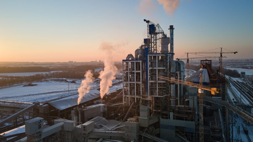 2026 Begins With Geopolitical Shock: US Attack On Venezuela Sparks Concerns Over Oil, Gold, Silver Prices