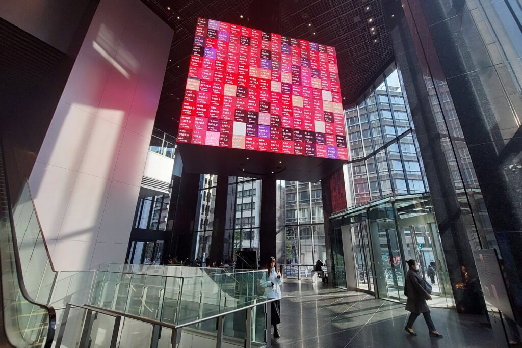 US Stocks Near Record Highs: What Indian Investors Need to Know