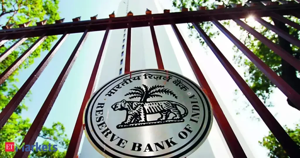 RBI Seeks Client Info on Forex Deals to Gauge Rupee Bets